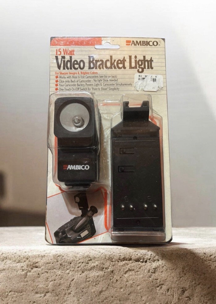 AMBICO 15 Watt Halogen Video Bracket Light V-8815 for Camcorders & Cameras