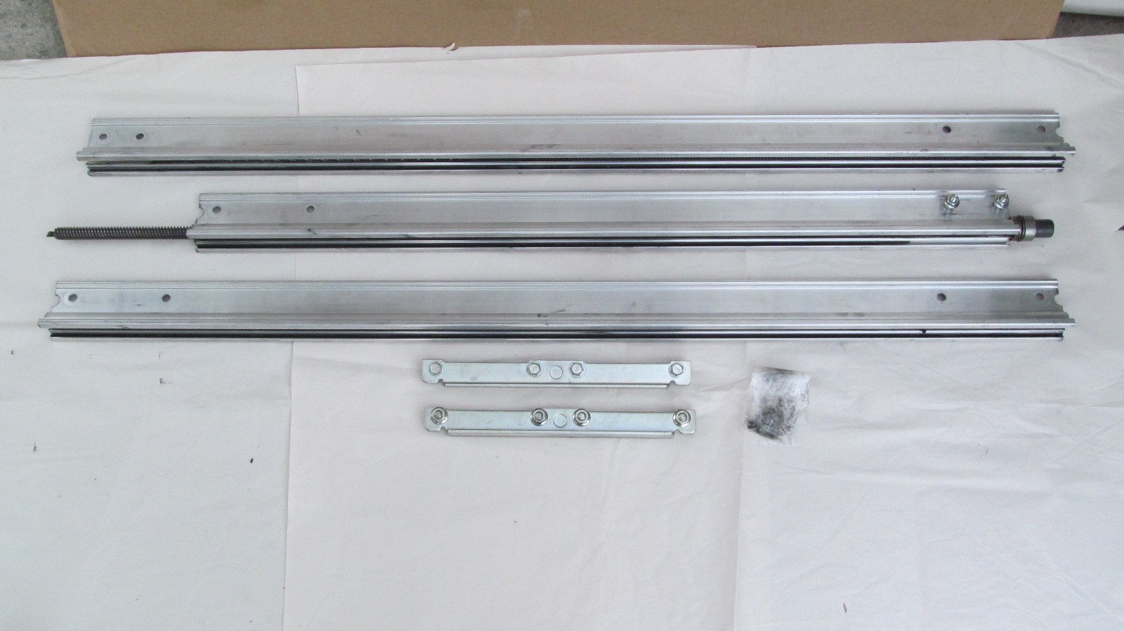 Genie 9-feet Aluminum Rail Track (3 sections) for Screw Drive Garage opener Oc20