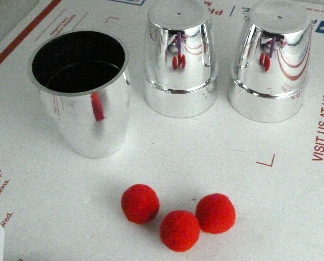 Fantasma 3 Cups and 3 Red Balls Ultimate Magic Legends Kit Trick Replacement