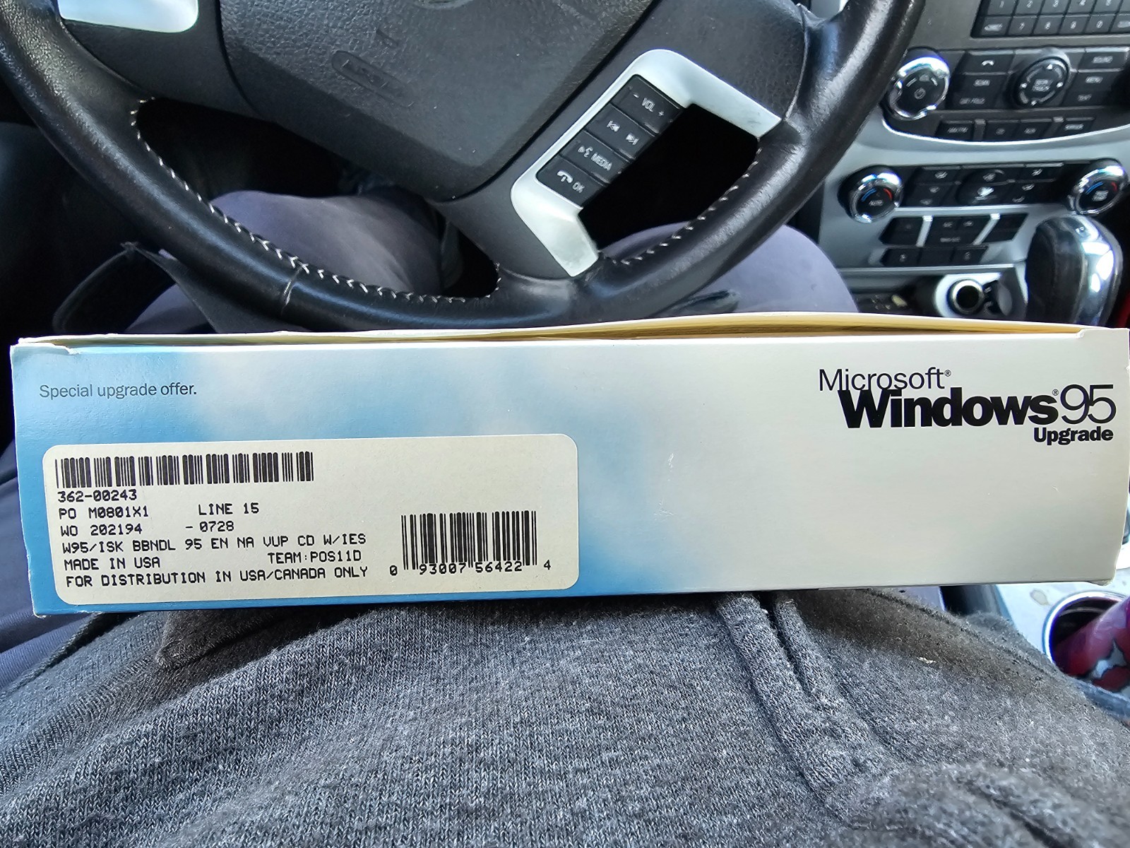 Microsoft Windows 95 Upgrade _ CD-ROM