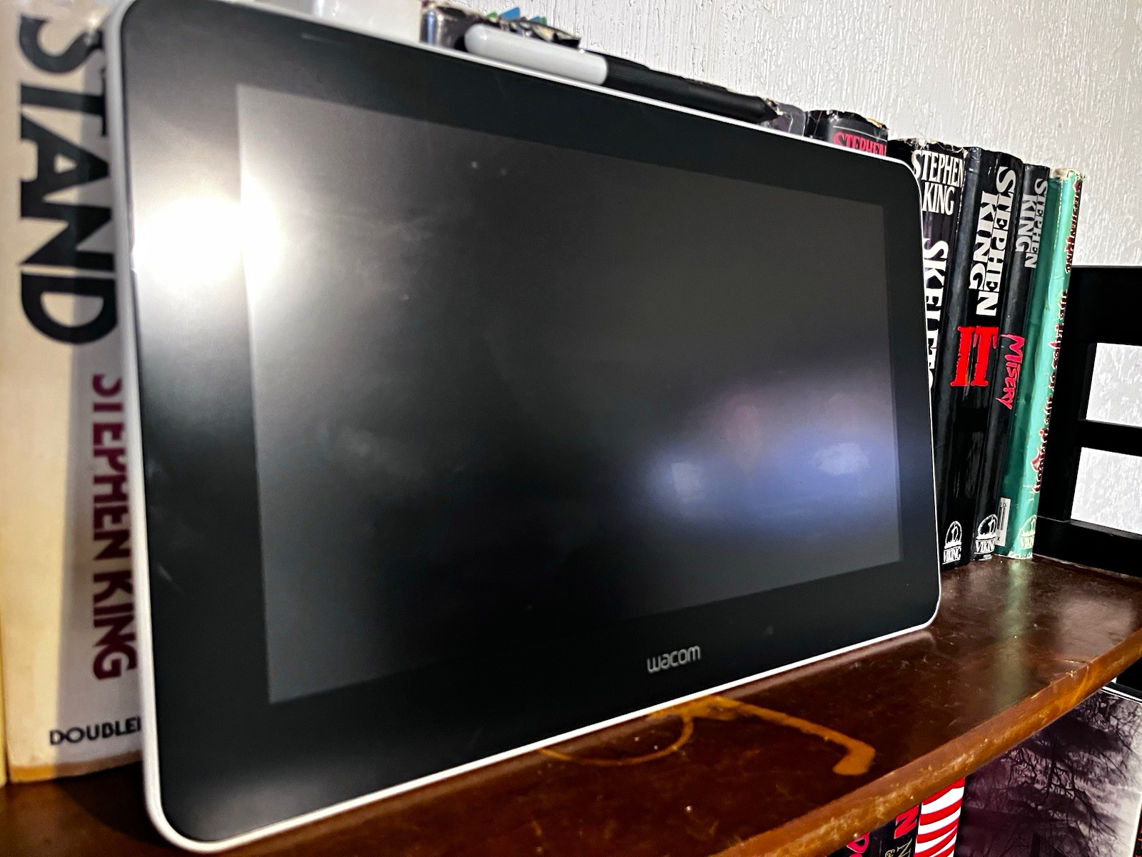 Wacom Graphics Tablet Pen Display with Pen, Silver/Black (Tablet Only)
