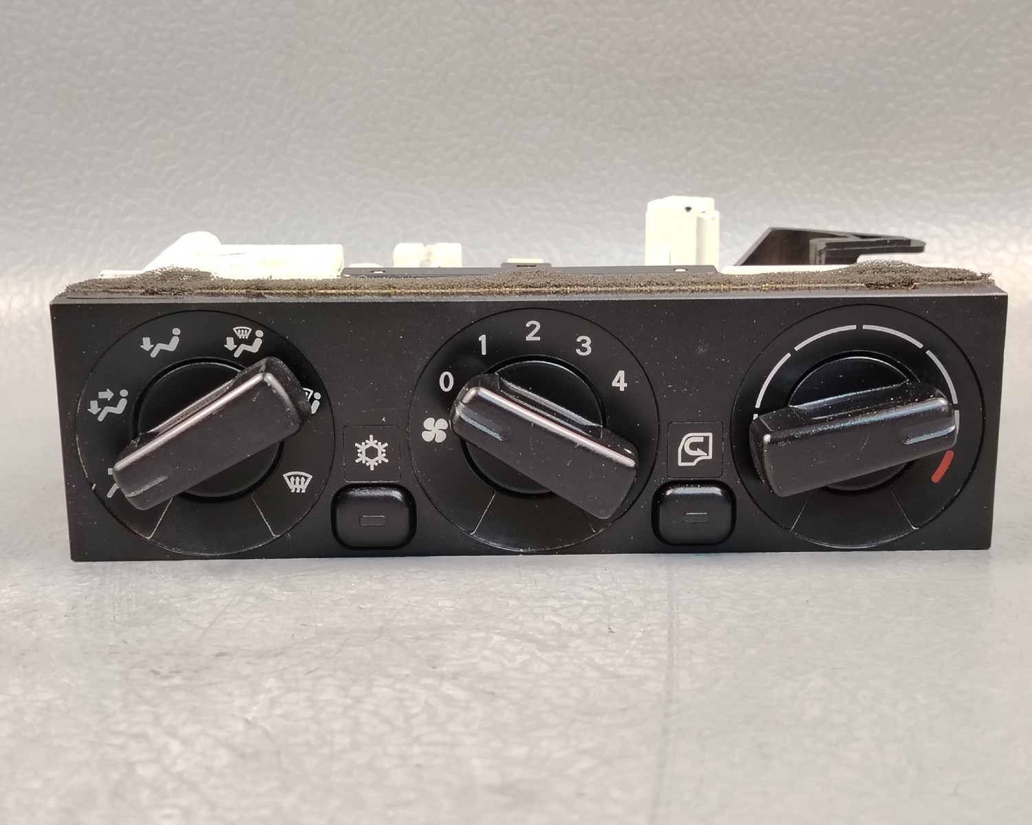 MITSUBISHI FUSO FE CANTER 7C15 2008 AC PANEL CLIMATE TEMPRATURE CONTROLLER R12