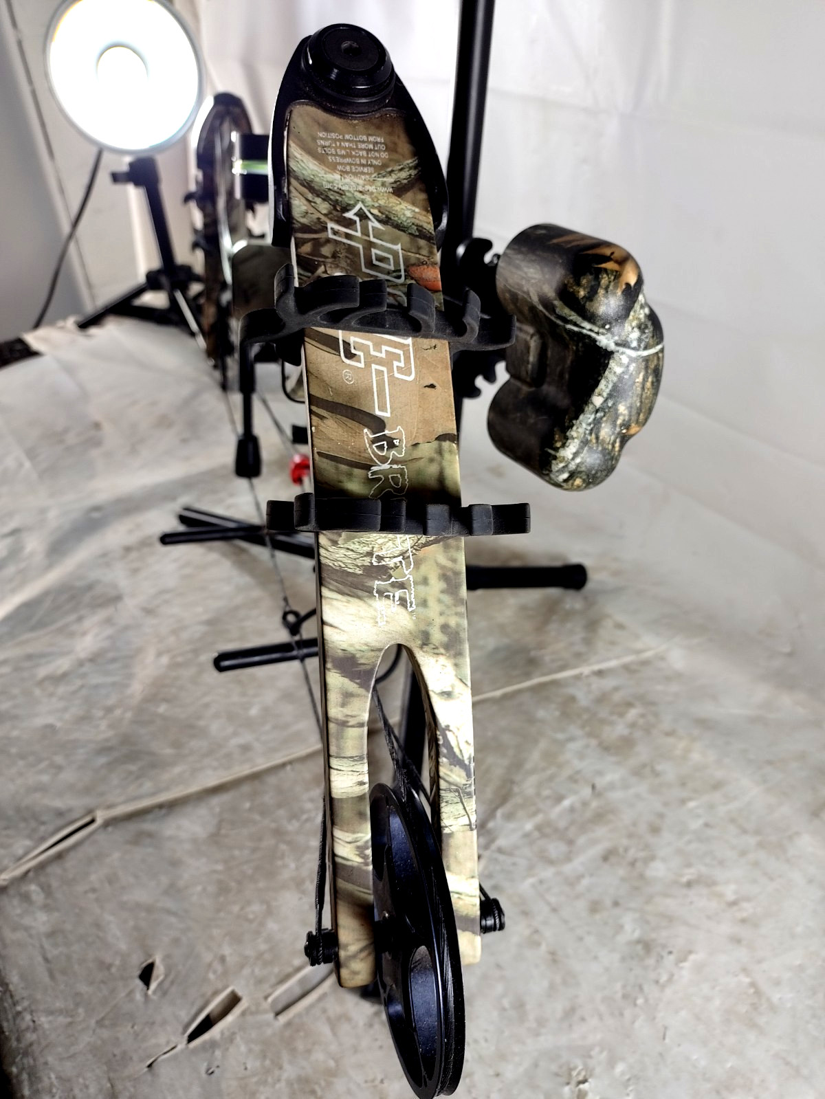 PSE Brute Compound Bow - RH - 25-30” - 60-70#