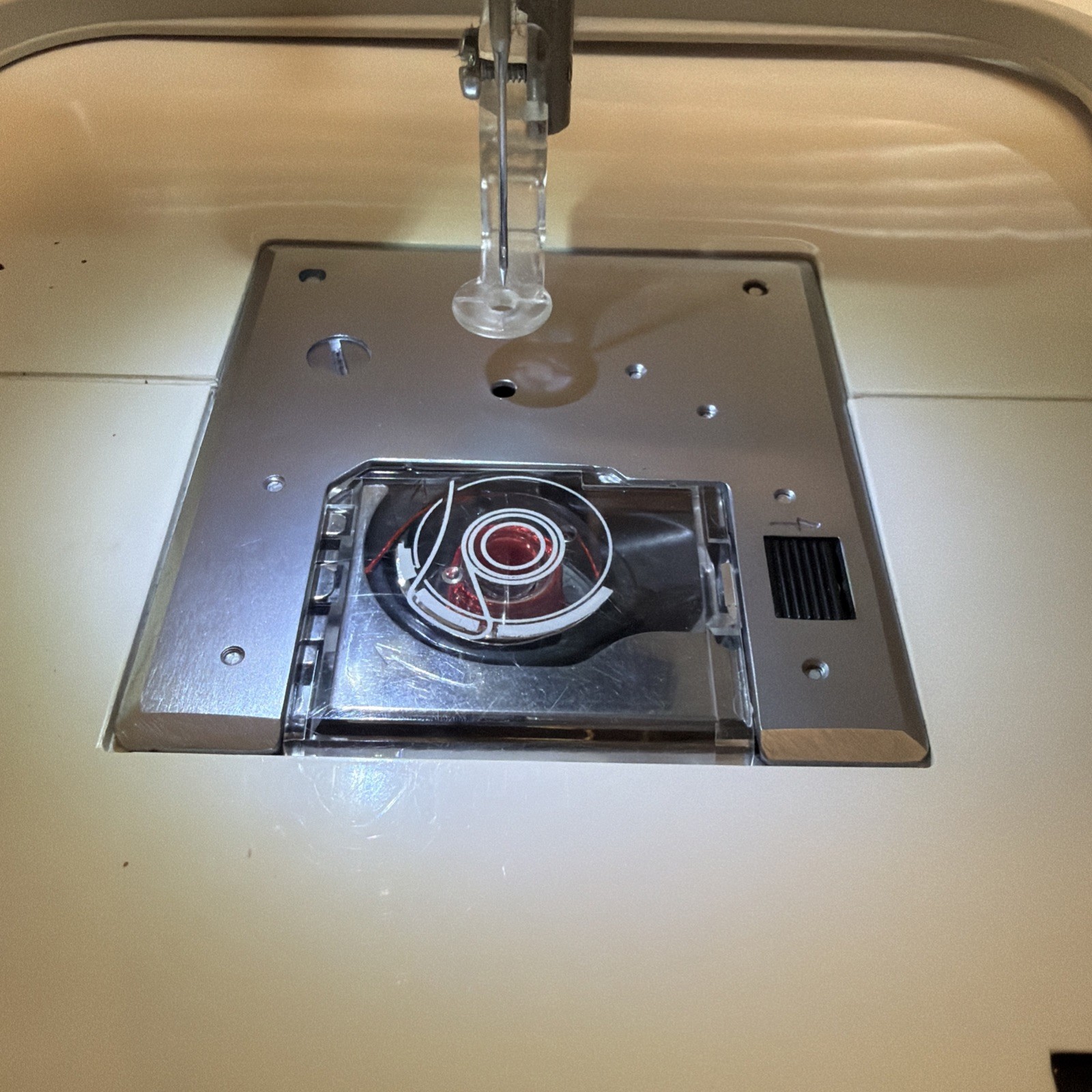 Janome Memory Craft 200E Embroidery Sewing Machine Computerized Tested Works