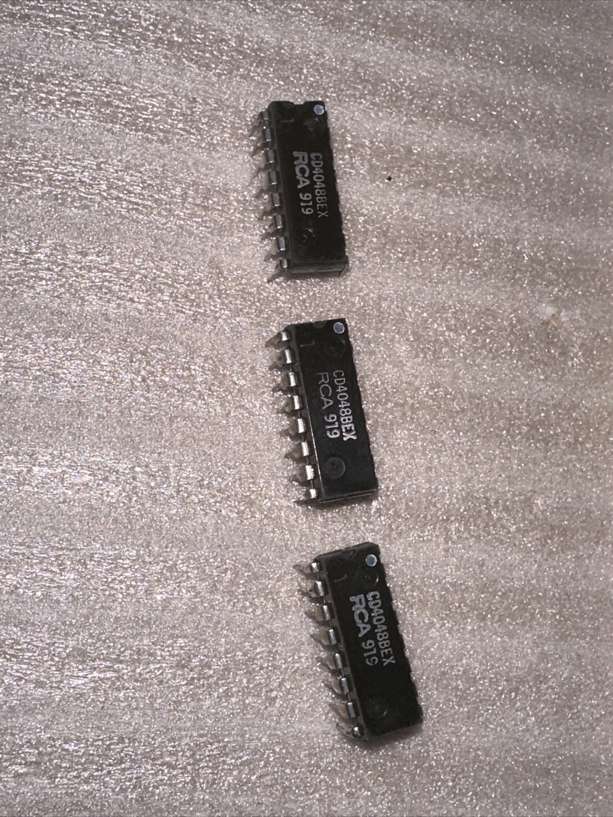 3Pc RCA 919 CD4048 CD4048BEX - NEW, OLD STOCK
