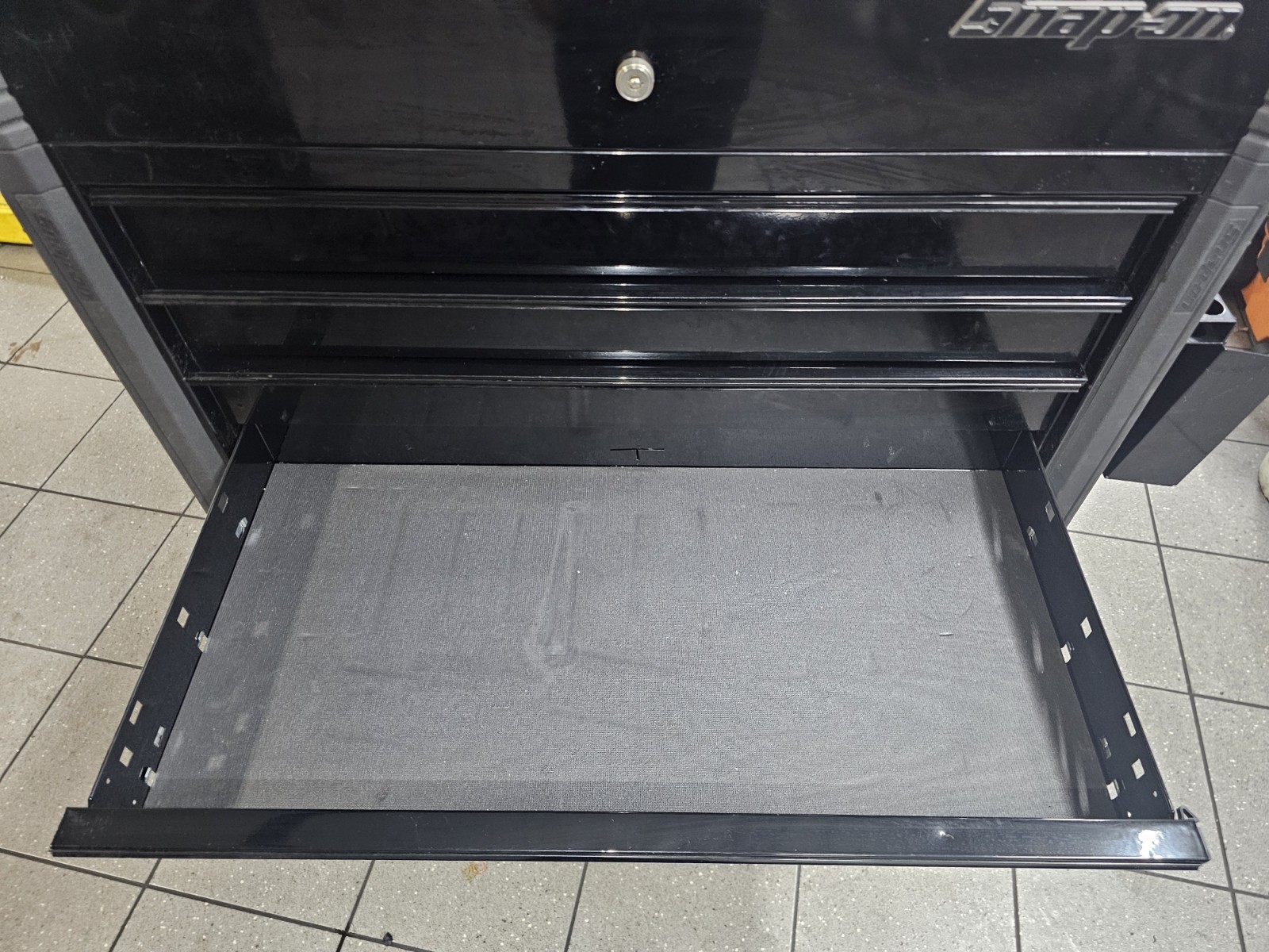 Snap On Tool Box 40 Inch Wide Split Sliding Lid Model KRSC430ABFI7