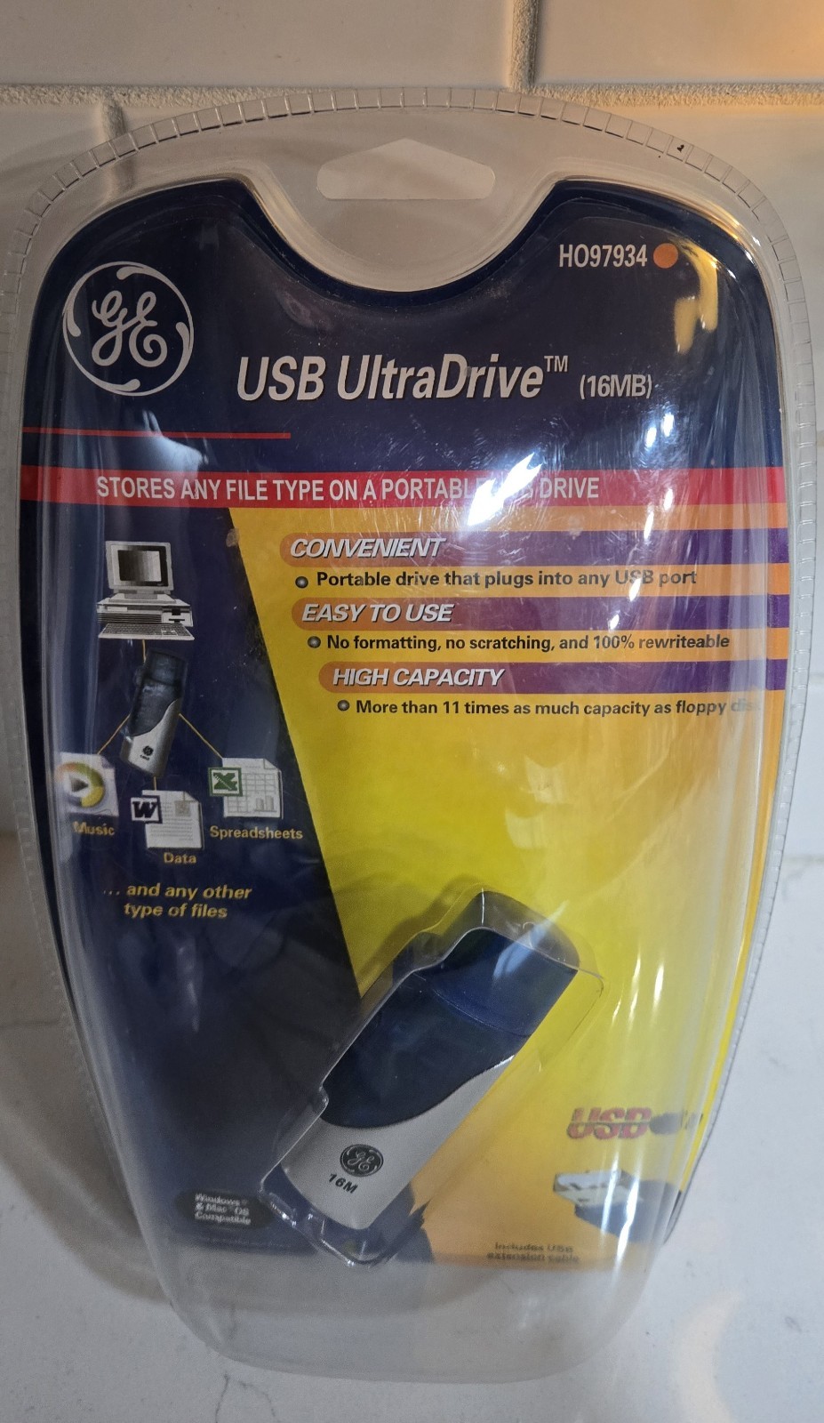 General Electric USB UltraDrive 16MB Flash Drive Model HO97934