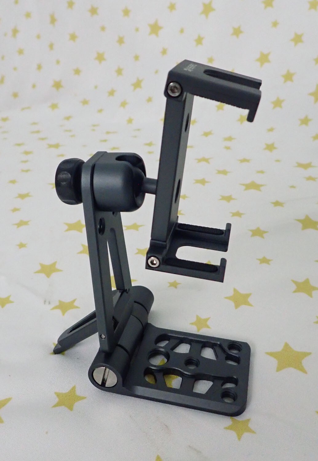 BENRO ARCASMART Kickstand Smartphone Adapter