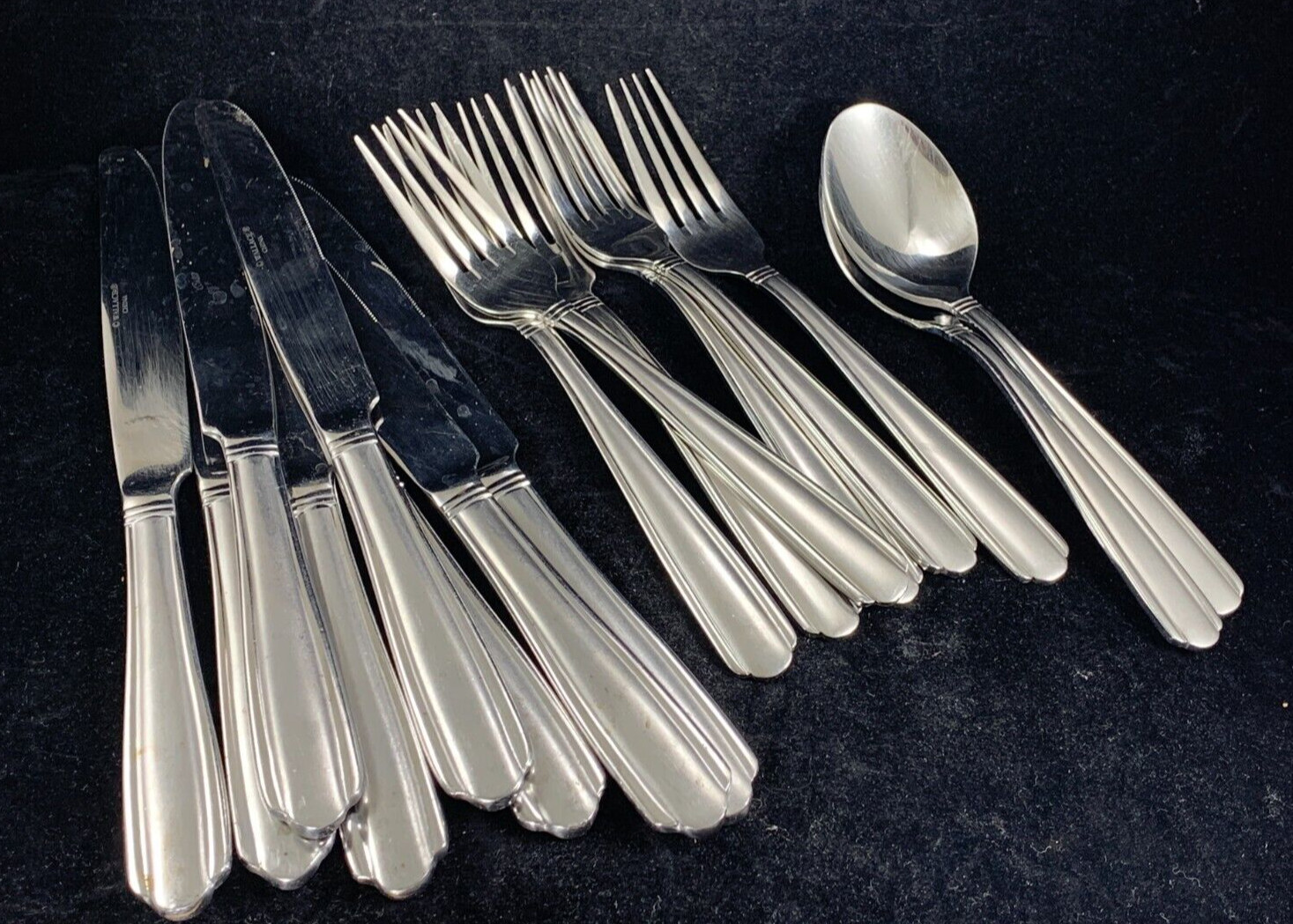 Set of 16 Pieces Wallace Promenade Frost Stainless 6 Forks, 2 Spoons & 8 Knives