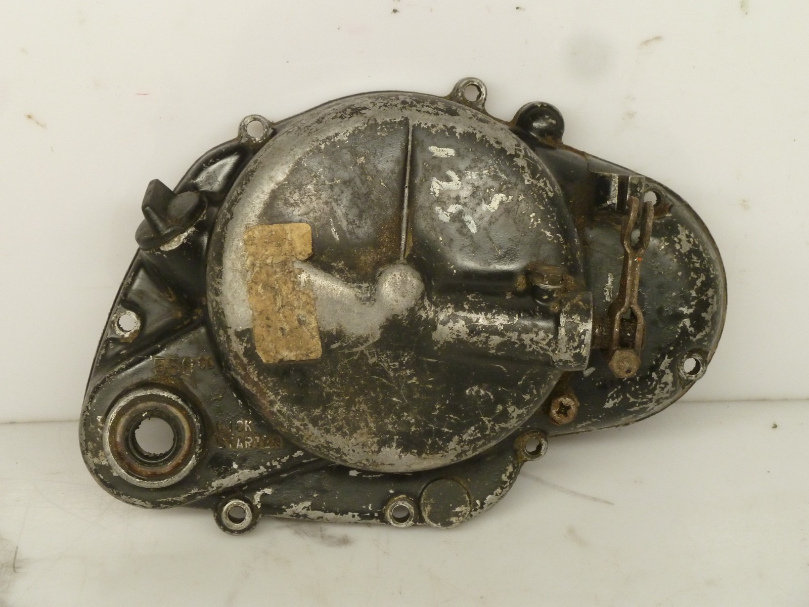 Suzuki TS125A Clutch casing.