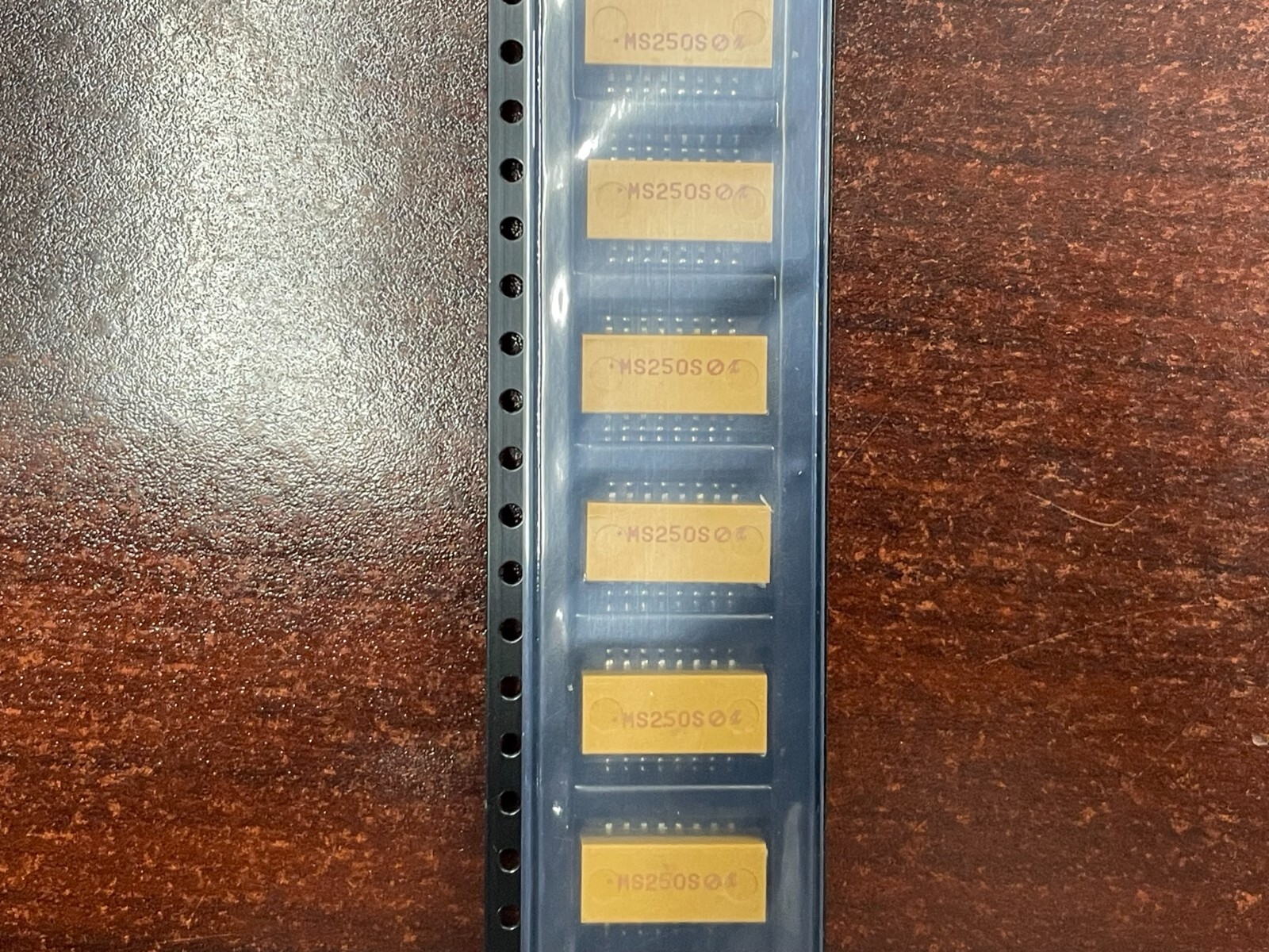 QTY-2 TFT GL1L5MS250S 16-Pin 50 Ohm 2.5ns Gull Wing Inductor Delay Lines