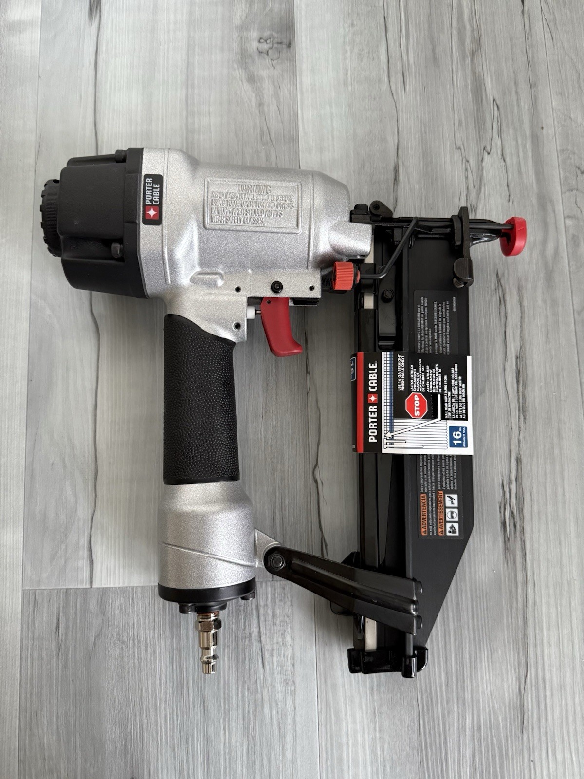 Porter Cable FN250SB Pneumatic 16 Gauge Finish Nailer Nail Gun - NEW