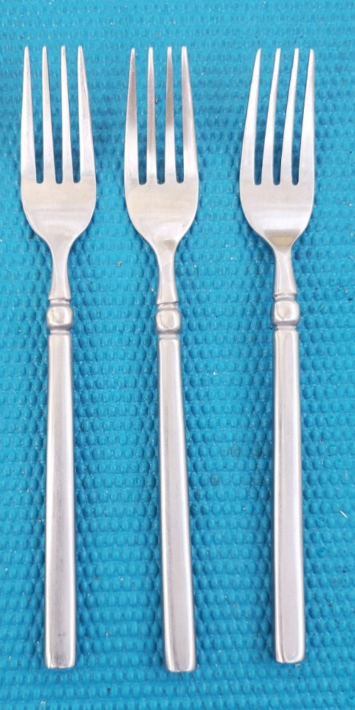 3-Hampton Dominique-Frosted DINNER FORKS 7 1/2"