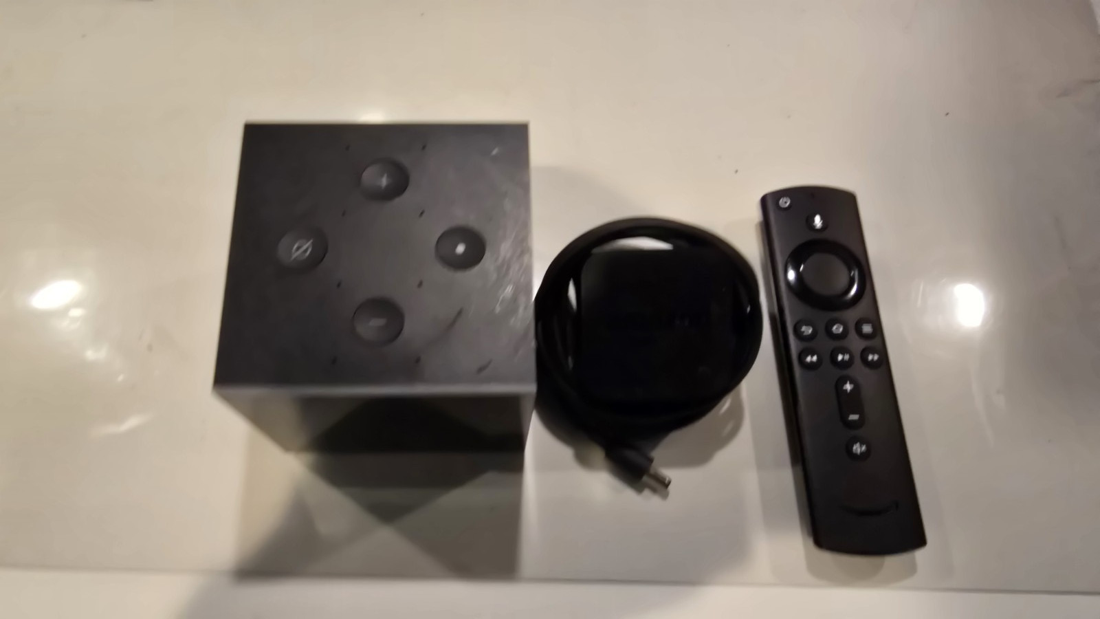 Amazon Fire TV Cube Converter Box - EX69VW (Black)  1