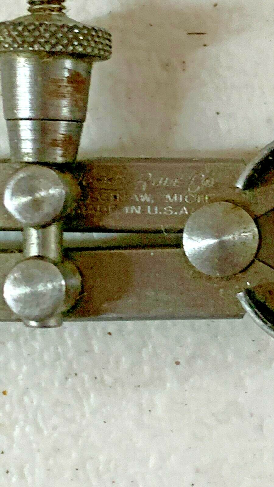 LUFKIN 42-2 1/2 INSIDE CALIPERS WITH SOLID NUT, 2-1/2" IN STOCK