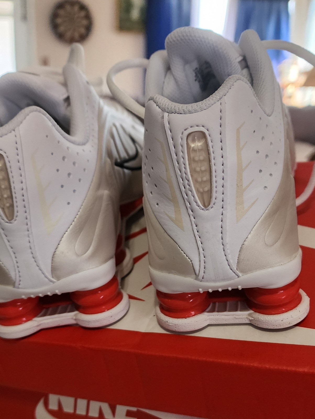 Nike Shox 5Y W6.5 New in Box