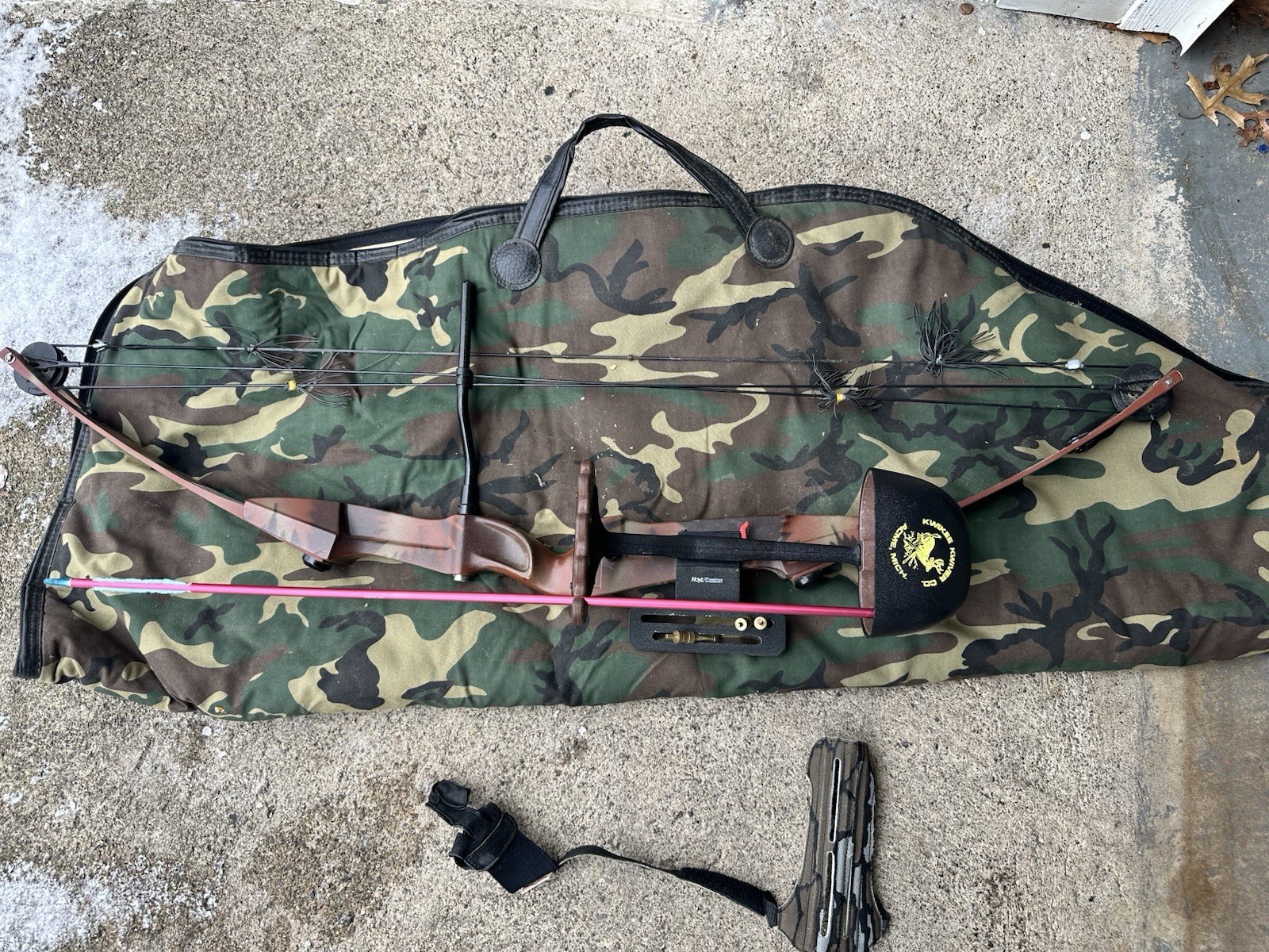 Rare Hoyt-Easton Rambo Compound Bow - Rare Camouflage paint finish -