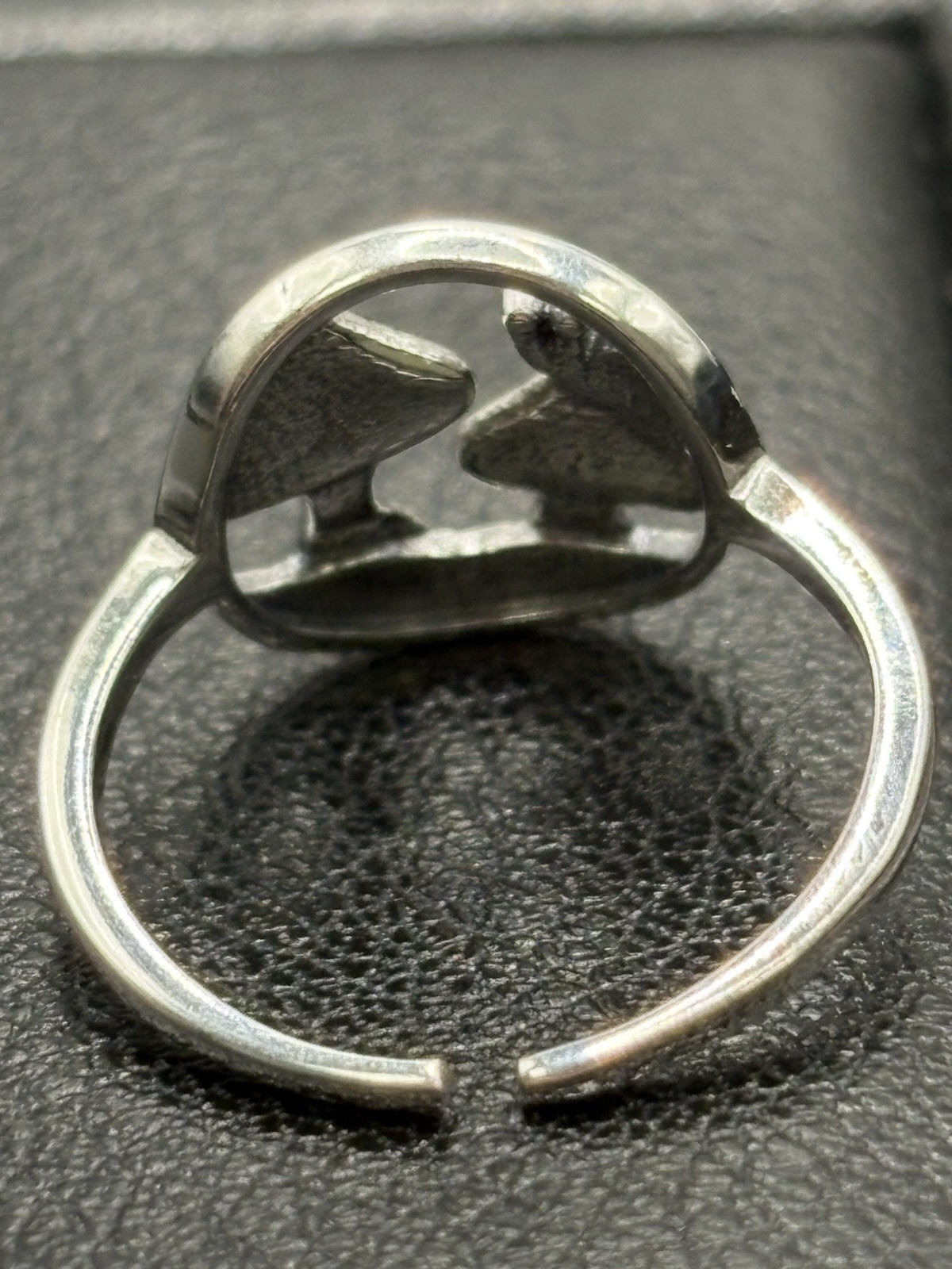 New Condition Sterling Silver Mushrooms Toe Ring 925 C31