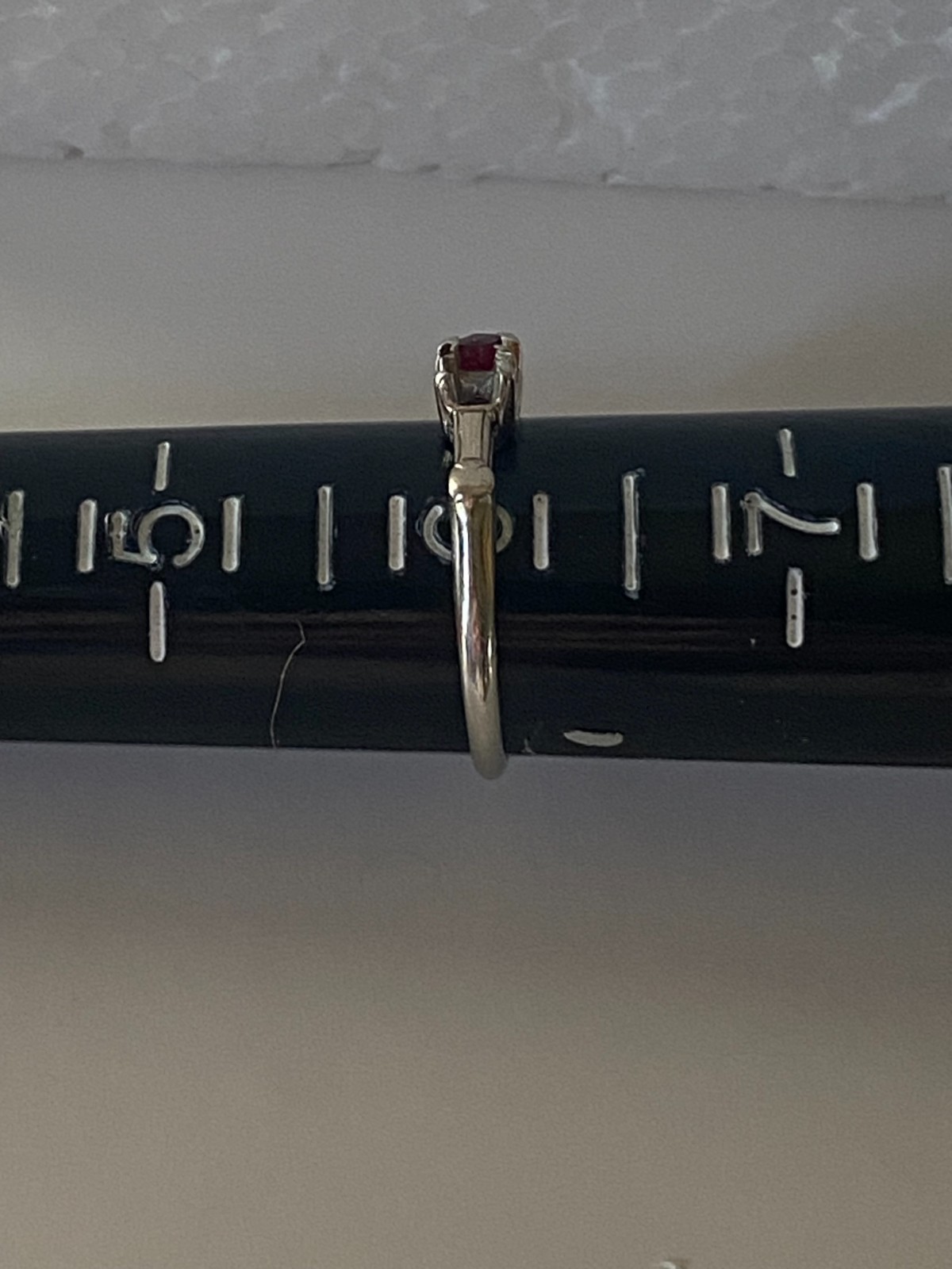Garnet & Diamond Solid 18k White Gold 2 Stone Ring (MISSING ONE DIAMOND) size 6