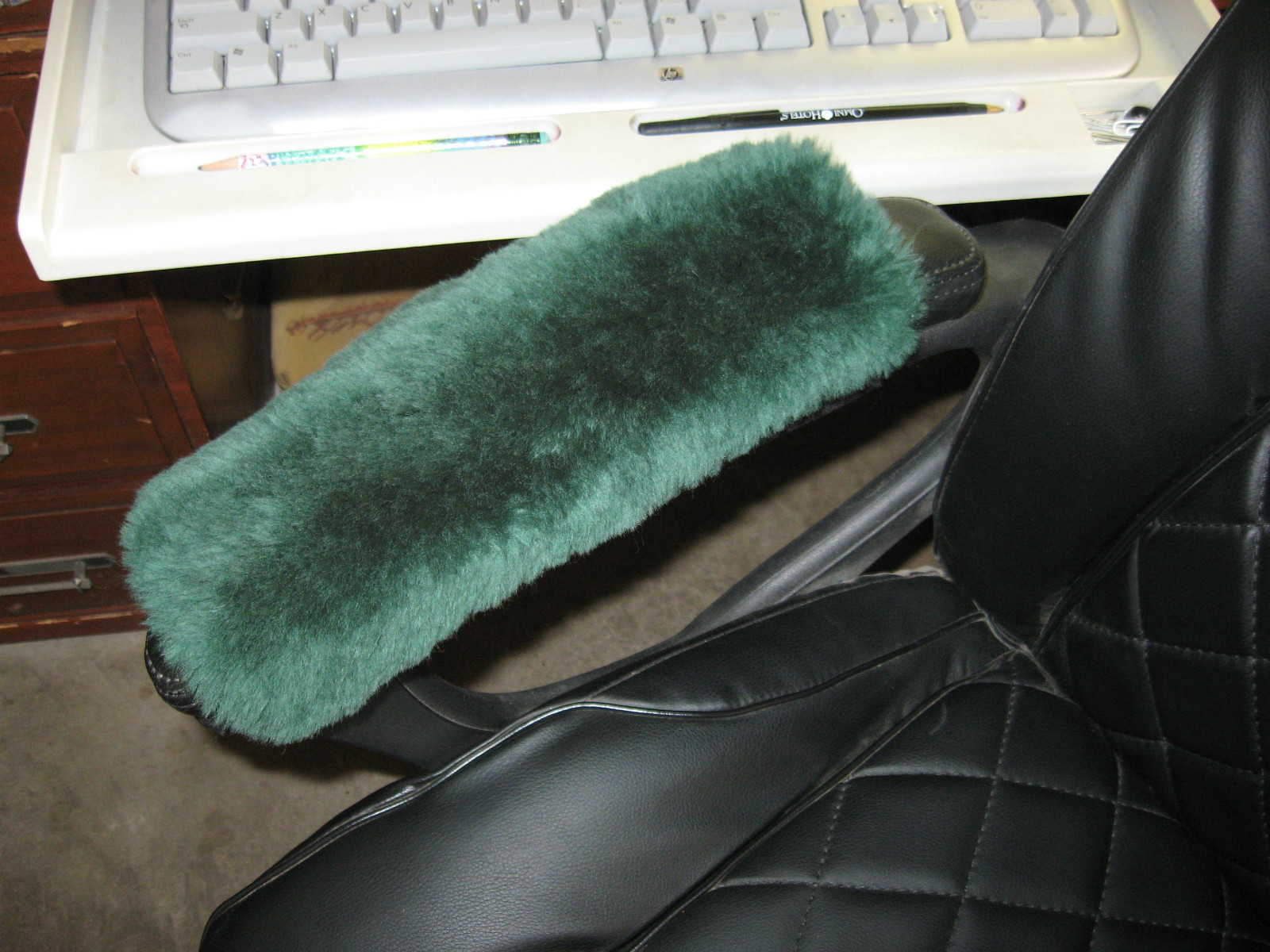 1 PAIR GREEN Merino Sheepskin Arm Rest Covers 10" L Pads Office or Wheel CHAIRS