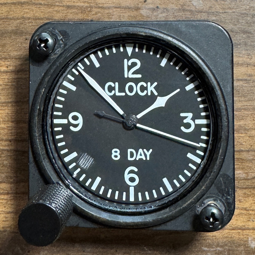 Elgin National Watch Co Grade 562 A-11 8 Jewel Aircraft Clock White Number