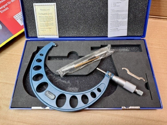 Dasqua Outdoor Micrometer 125-150mm x 0.01mm 4111-8130
