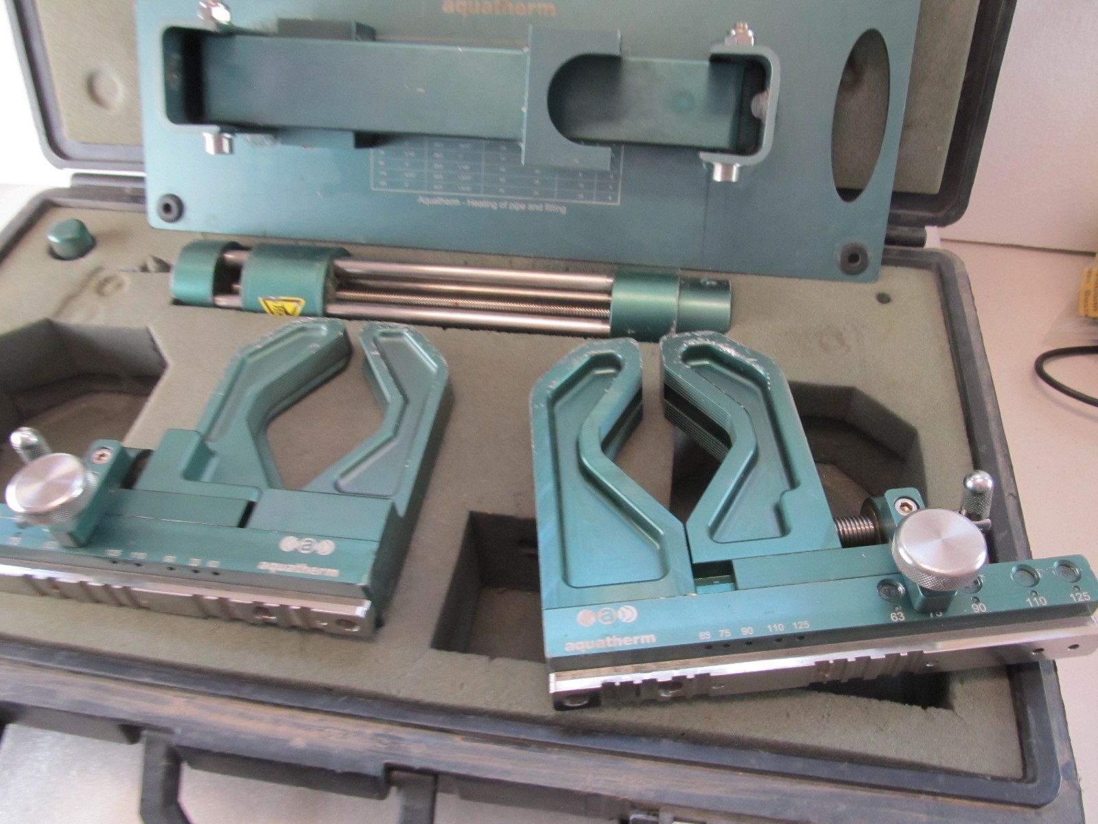 AQUATHERM HEATING PIPE CLAMPING CLAMP FITTING TOOL KIT JIG & STAND in Case