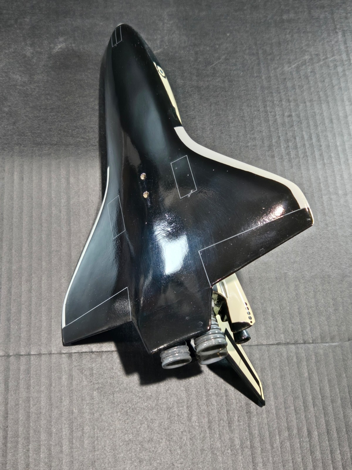 Orbiter Discovery Mahoghany Model
