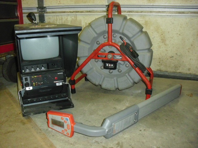 RIDGID SeeSnake Drain Inspection Camera Reel w/ push cable, monitor & locator