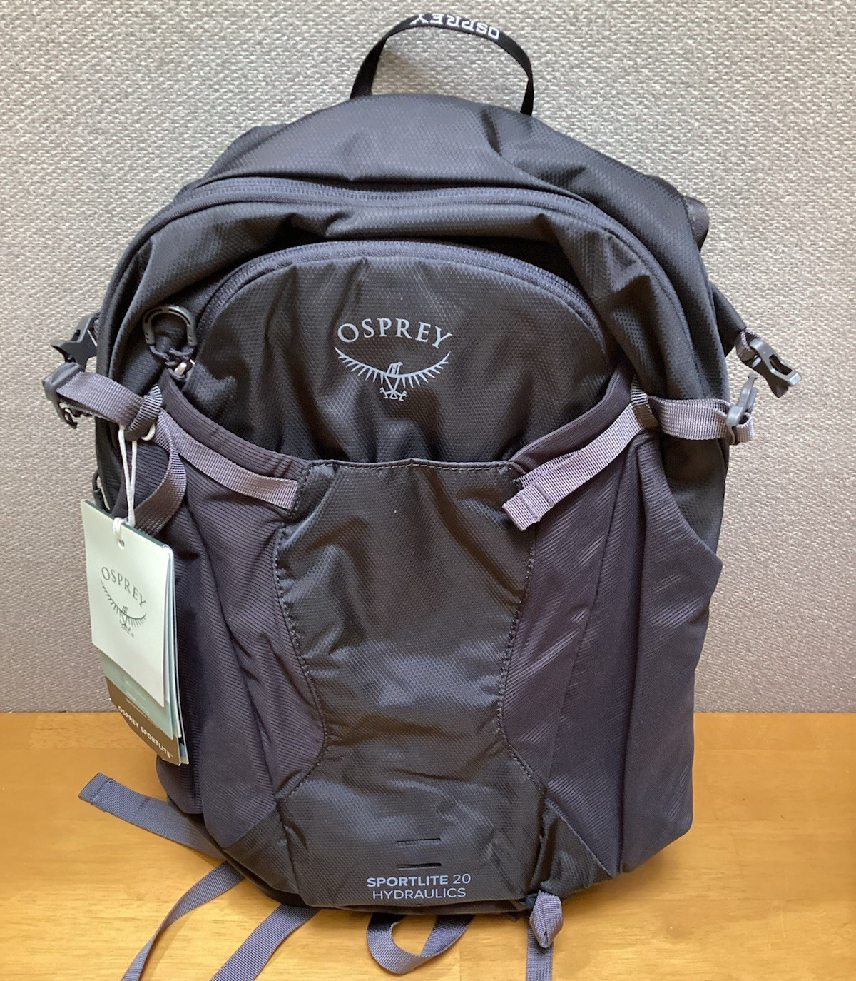 OSPREY Sportlite Hydraulics 20L Backpack [Dark Charcoal Grey] NEW WITH TAGS