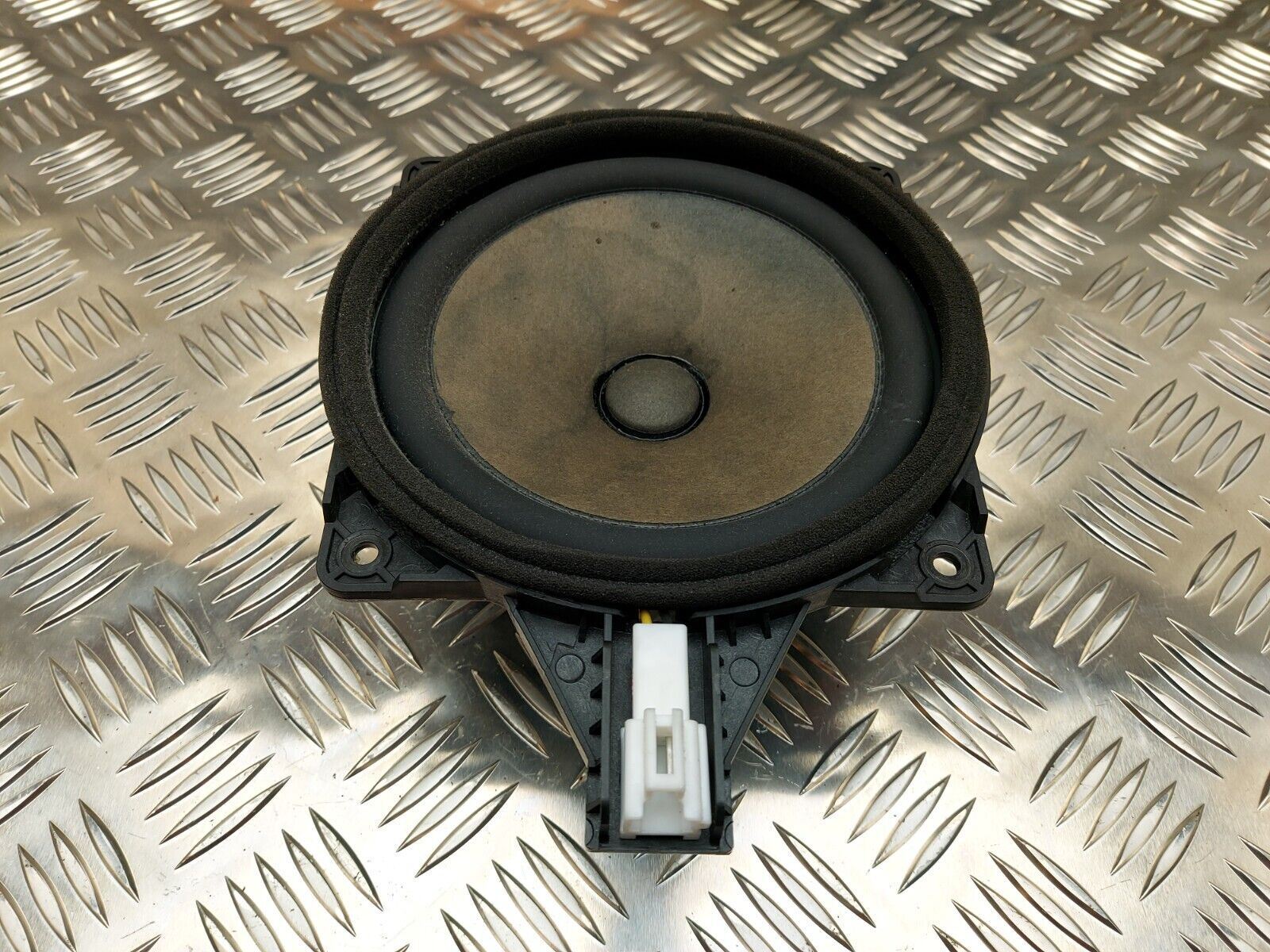 KIA OPTIMA DOOR SPEAKER REAR RIGHT DRIVER SIDE OFFSIDE 96330-2T000 MK3
