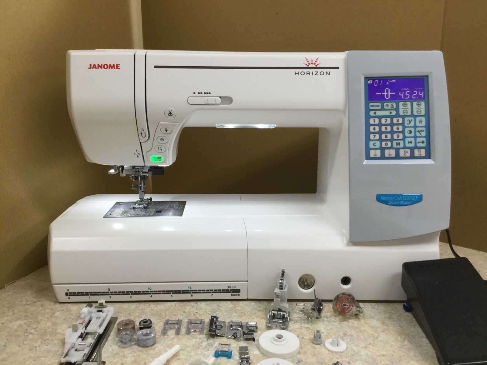 Janome Horizon Memory Craft 8200QCP Special Edition