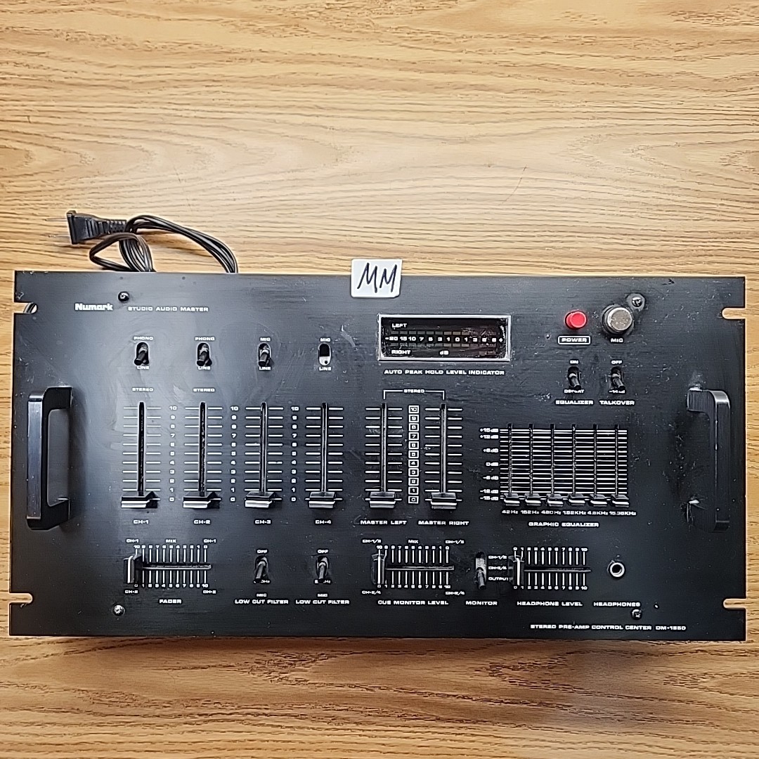 Vintage Numark DM 1650 Stereo Equalizer DJ Mixer