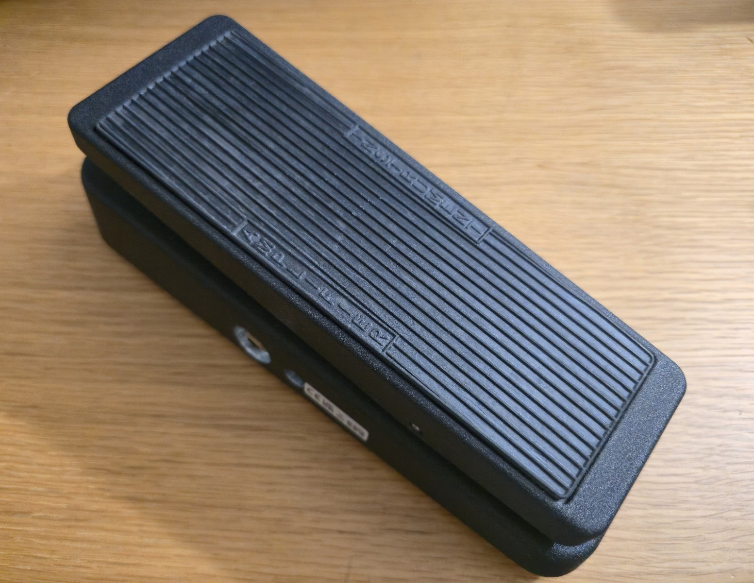 Dunlop Cry Baby GCB95 Wah Guitar Pedal - MXR Cable Included