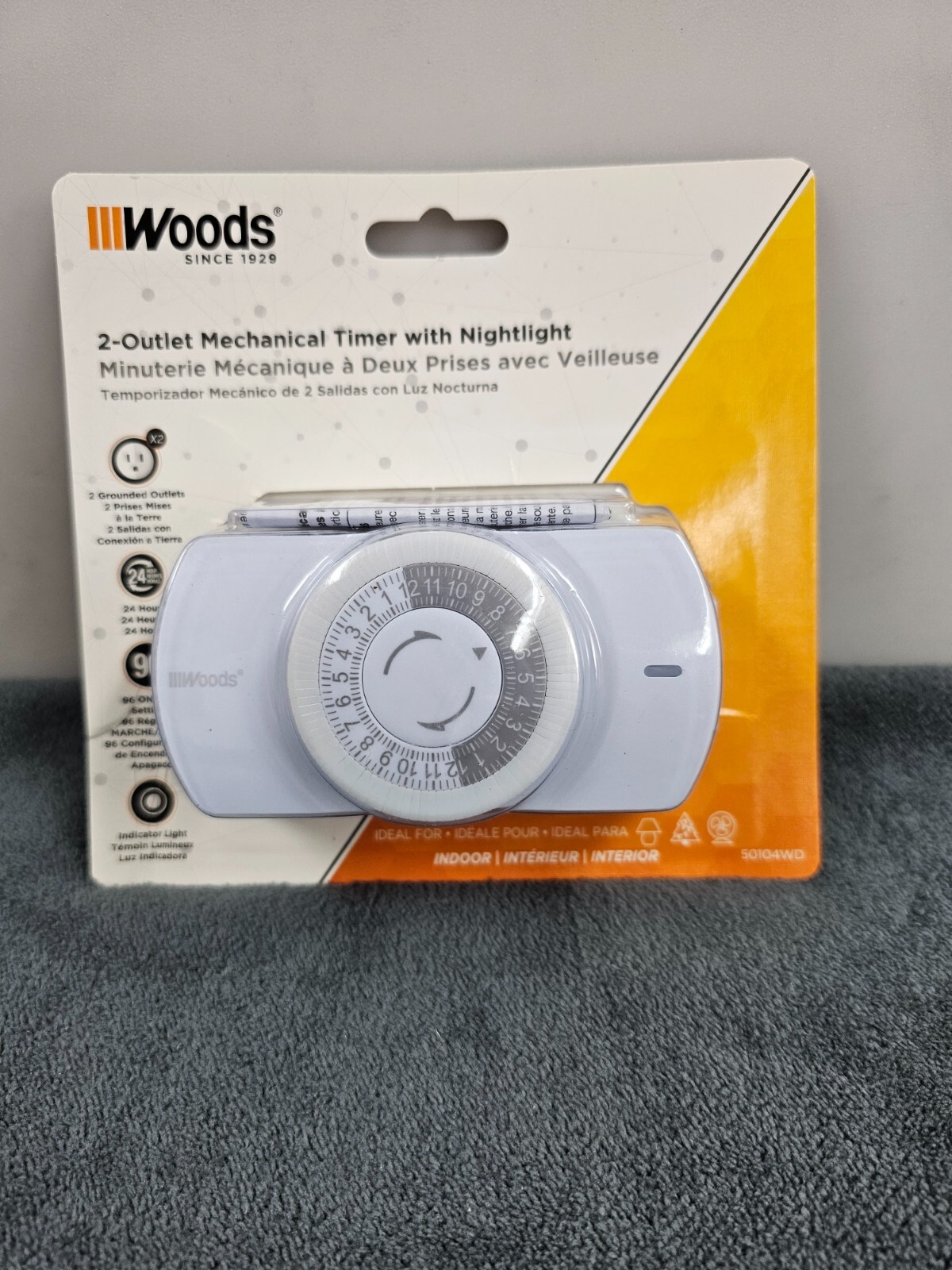 Woods 50104WD Indoor 24-Hour Heavy Duty Mechanical Timer with Nightlight,