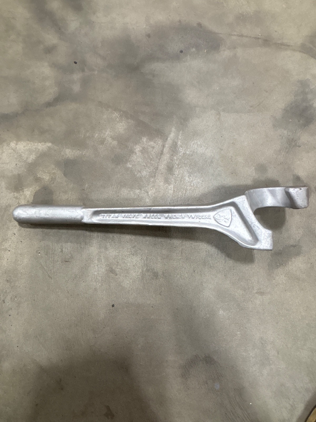 VW102AL GEARENCH PETOL 100 SERIES ALUMINUM VALVE WHEEL WRENCH