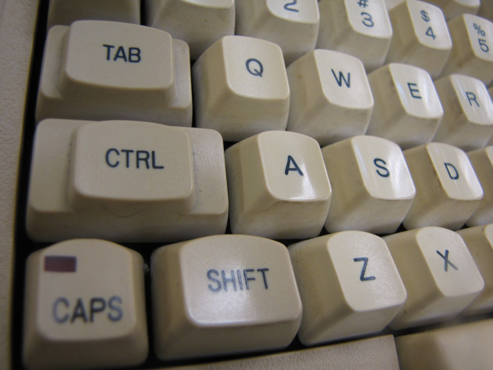Tandy TRS-80 Model 2000 Personal Computer Keyboard -NB9