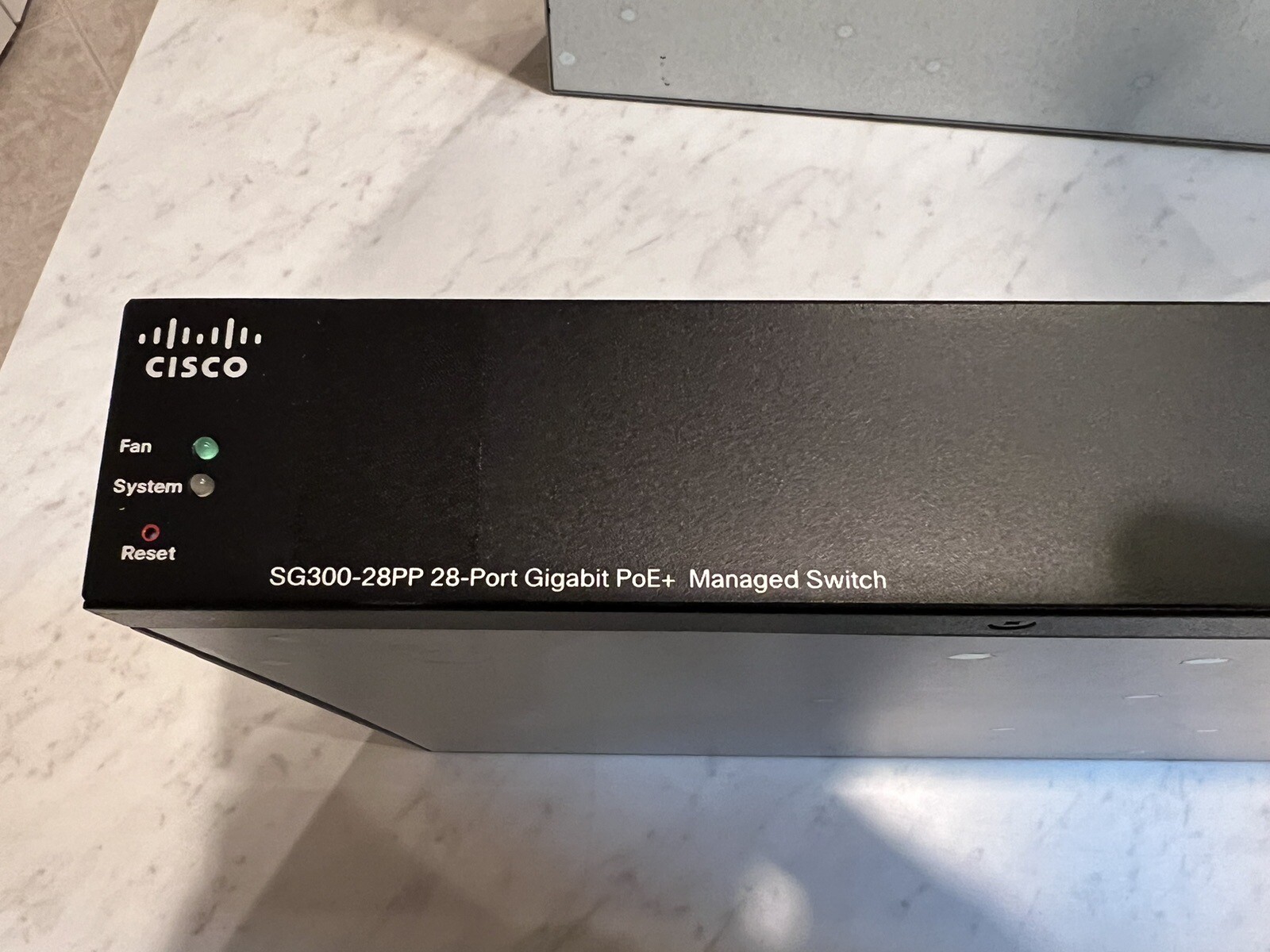SG300-28PP 28-Port Gigabit PoE+ Managed Switch K9 V04