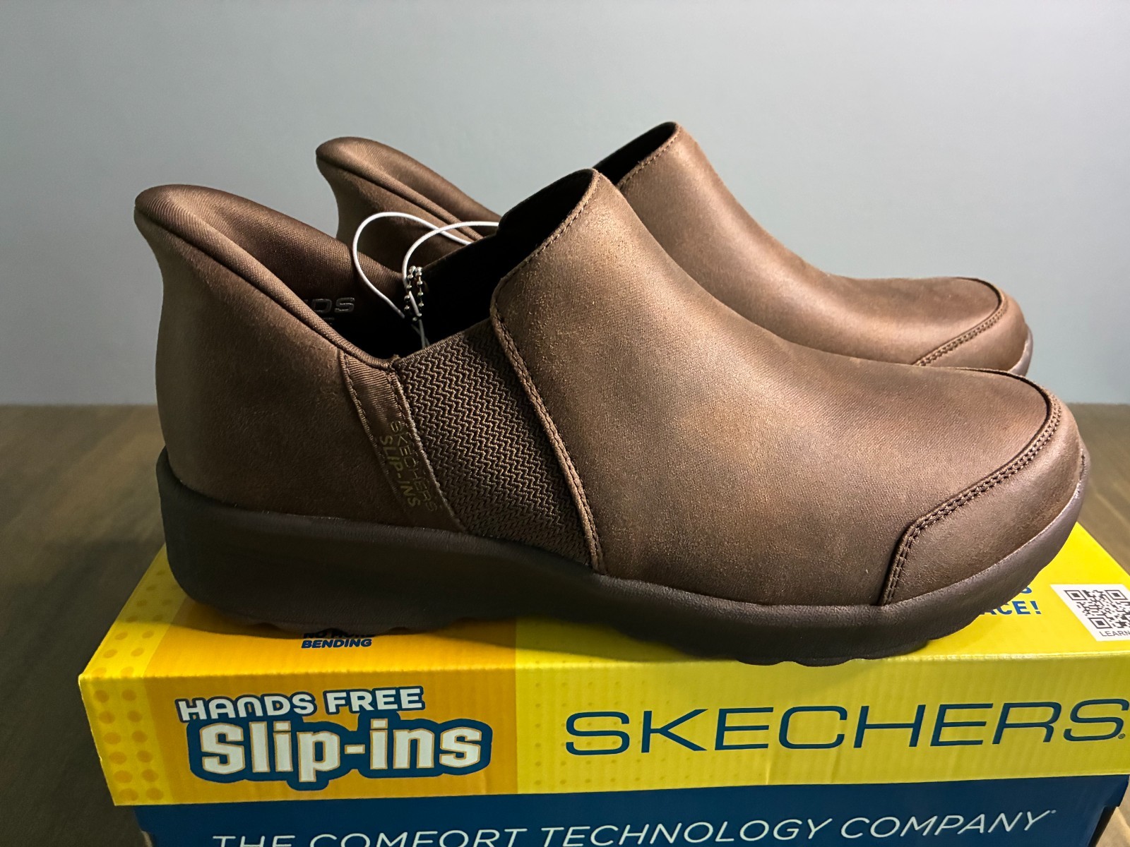SKECHERS Hands Free Slip-Ins Women's Shoe Sz 11 Dark Brown Bootie Autumn Leaves