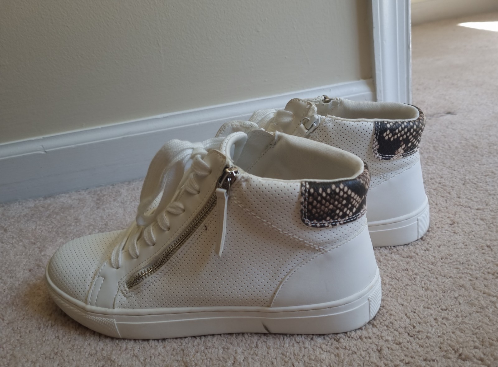 Universal Thread Brooklin high-top sneakers