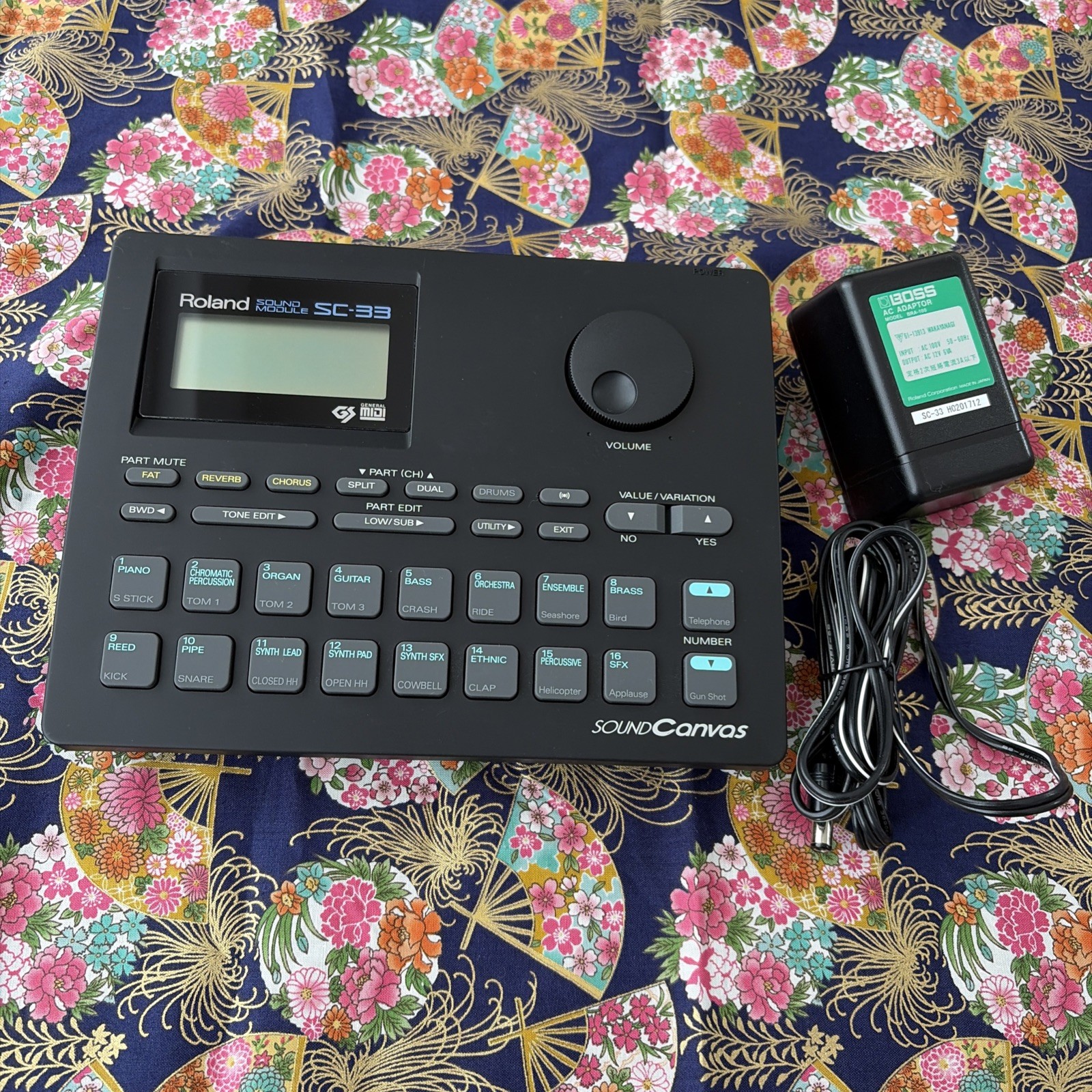 Roland SC-33 Sound Canvas Sound Module With adapter shipped from japan