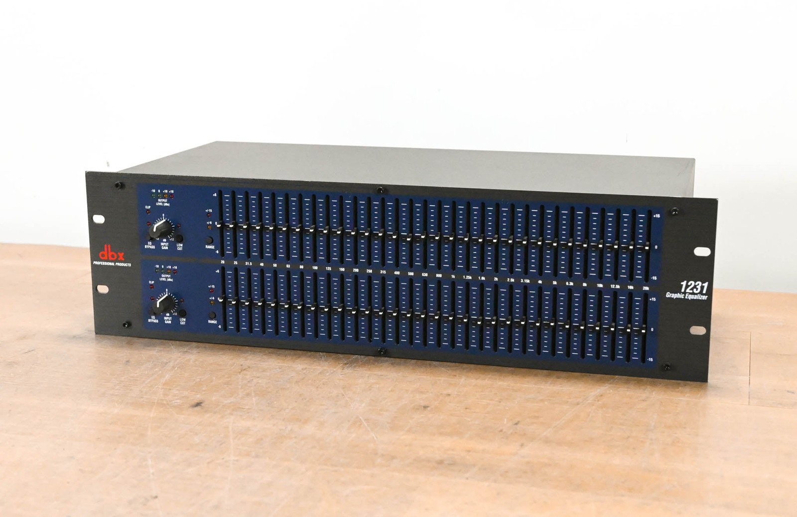 dbx 1231 Dual-Channel 31-Band Graphic Equalizer CG0139T