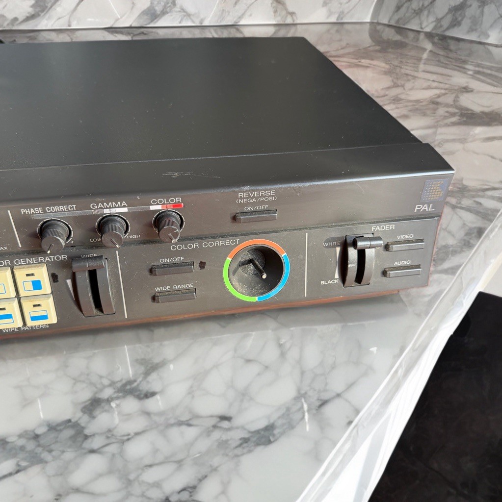 PAL Sony XV-C700 Video Multi Color Corrector - TESTED