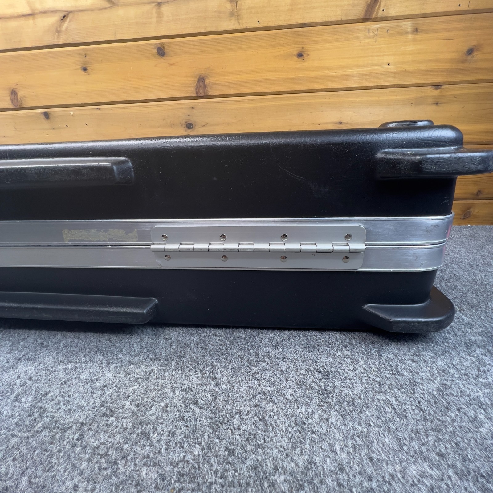 SKB Compound Bow Case Hard Shell 53" Black Extra Long w Keys Foam Interior