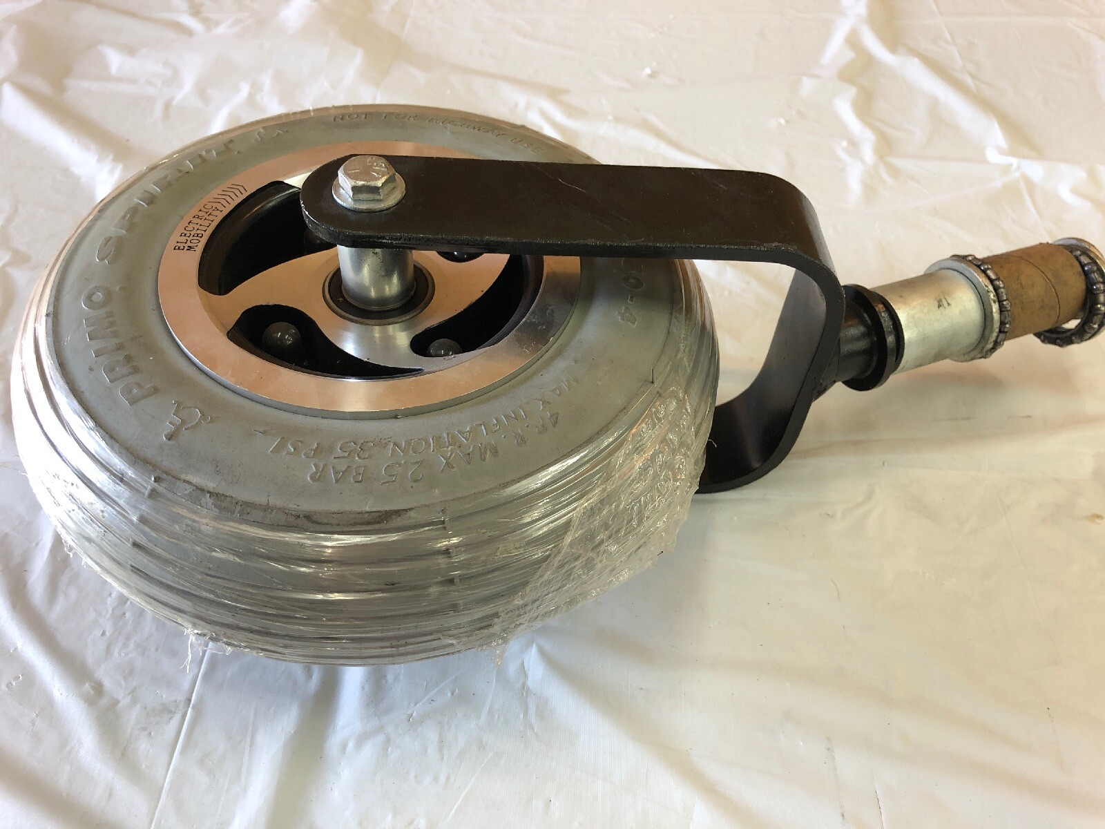 Rascal 600 Front Wheel Axle Asembly
