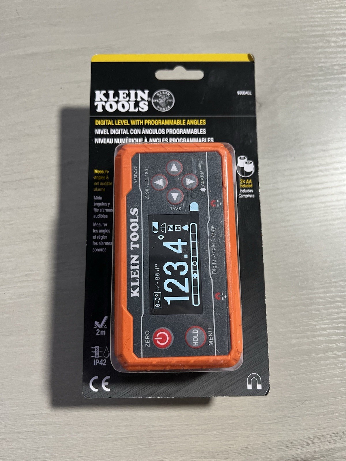 Klein Tools Digital Level Angle Gauge Magnetic Programmable NEW 935DAGL