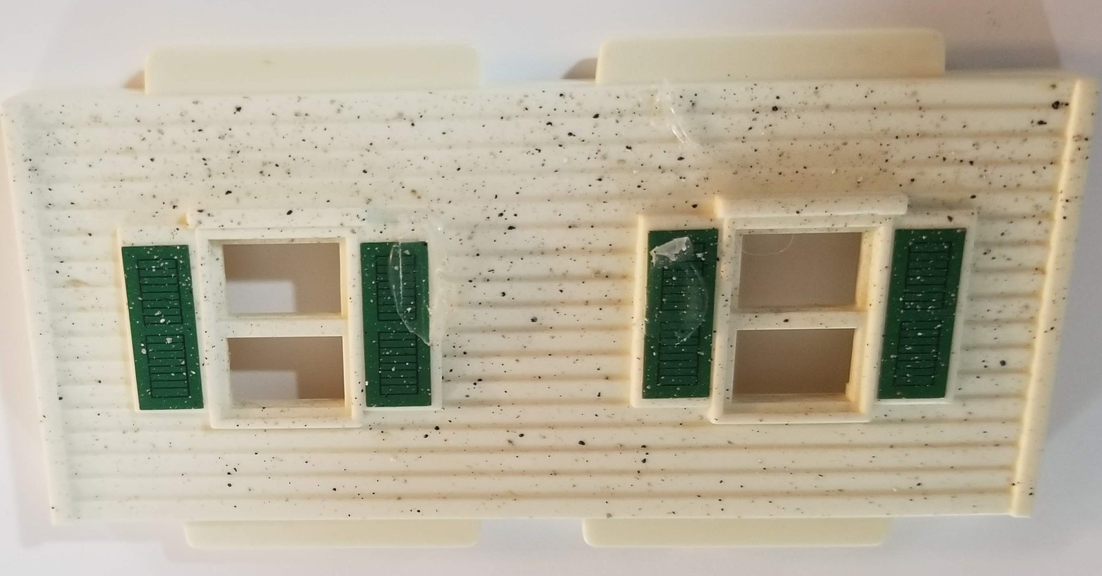 1/64 Ertl Farm Country Two Story House Lower Side