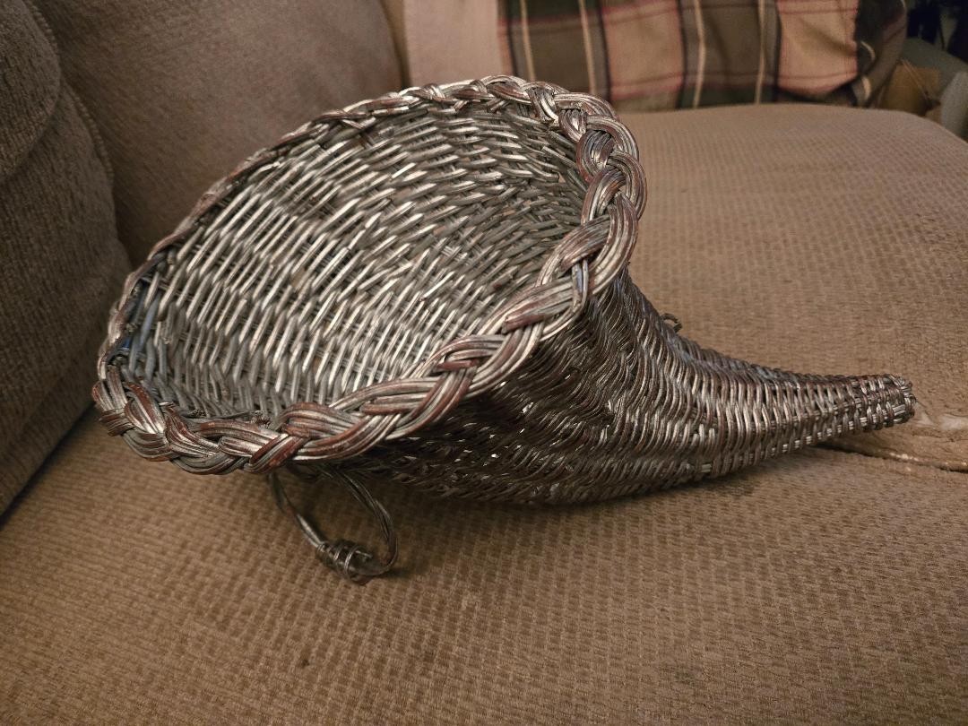 14" Wicker Cornucopia Centerpiece Rattan Basket Horn of Plenty Thanksgiving
