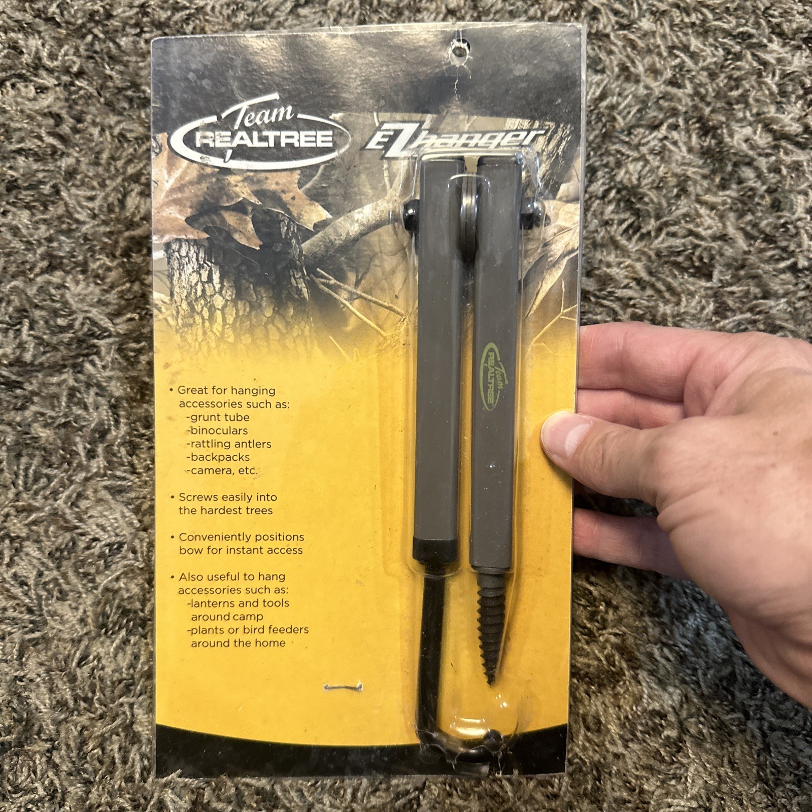 New Realtree Short EZ Hanger - 13 inch New In package