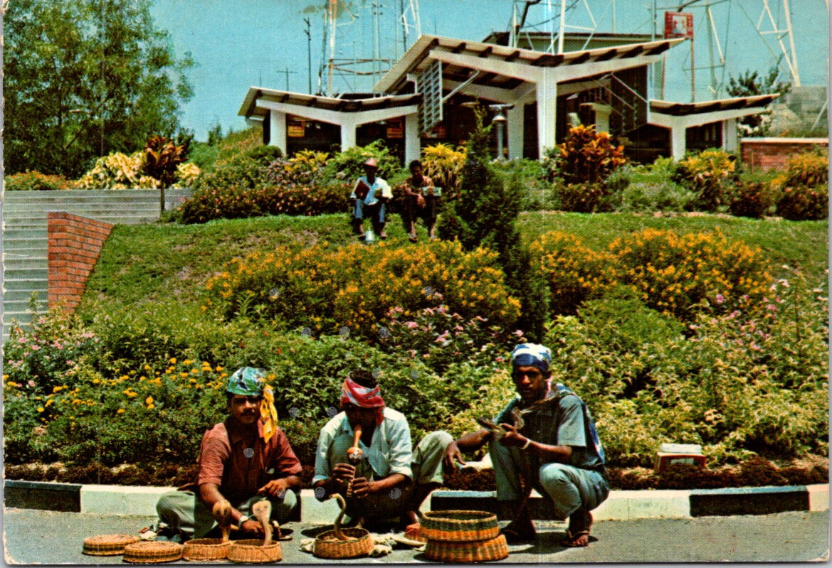 (903) 10-5-2025 - Singapore MT Faber (snake charmer)